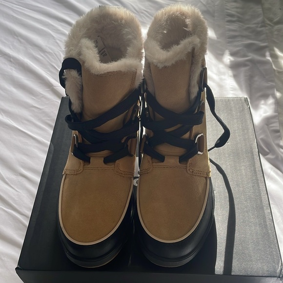 NWT Sorel Tivoli Boots - Picture 4 of 4